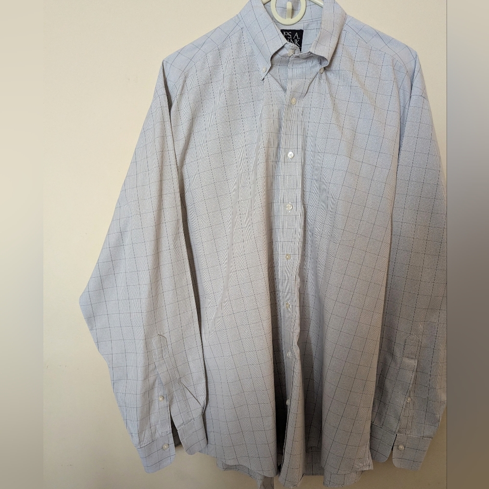 16x35 Neutral Gray Tan Checkered Button Down Jos. A. Bank Travelers